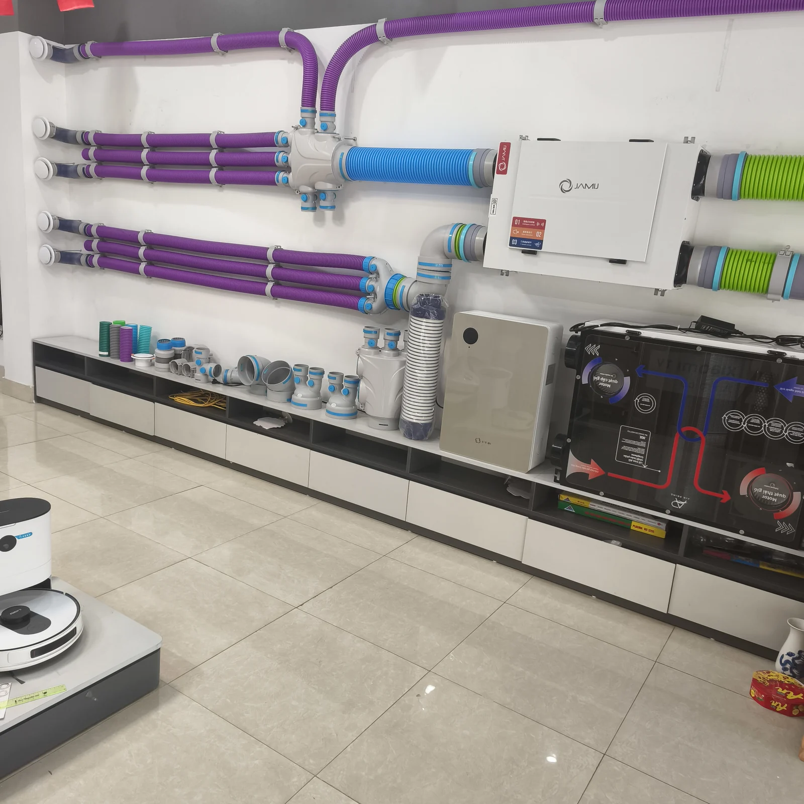 Ảnh thực tế máy cấp khí tươi tại showroom